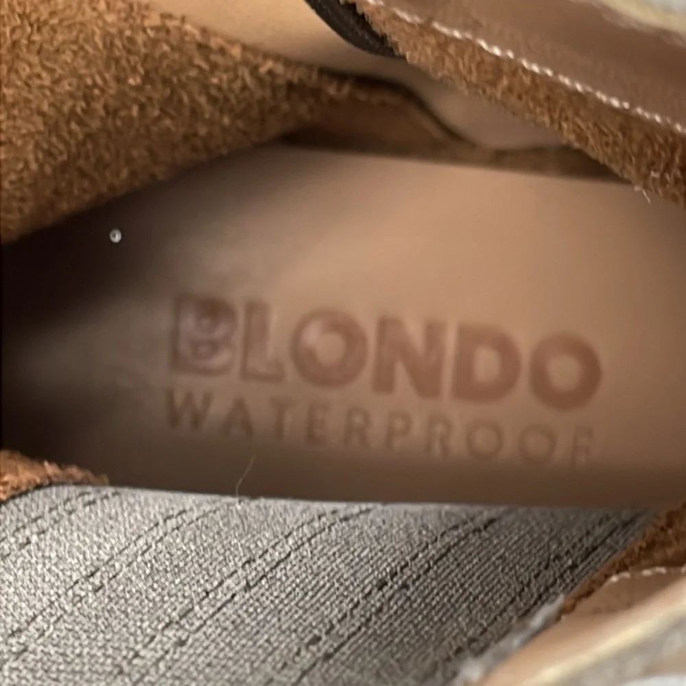 New Blondo Waterproof Sonali Ankle Boot Dark Taupe Suede Stacked Heel Sz 6